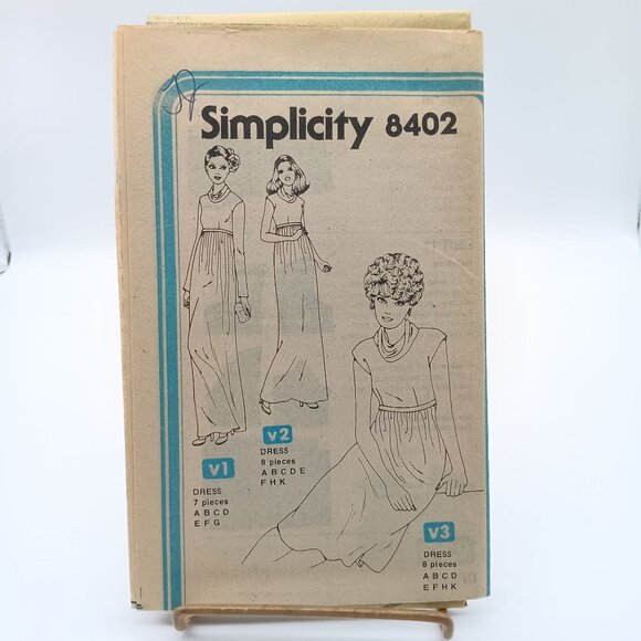 UNCUT Vintage Sewing PATTERN Simplicity 8402, Misses 1977 Cowl Dress in Two Leng - Picture 1 of 1